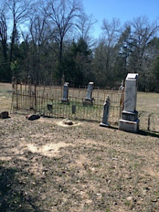 Family plot at City Cemetery in Emory, Texas 